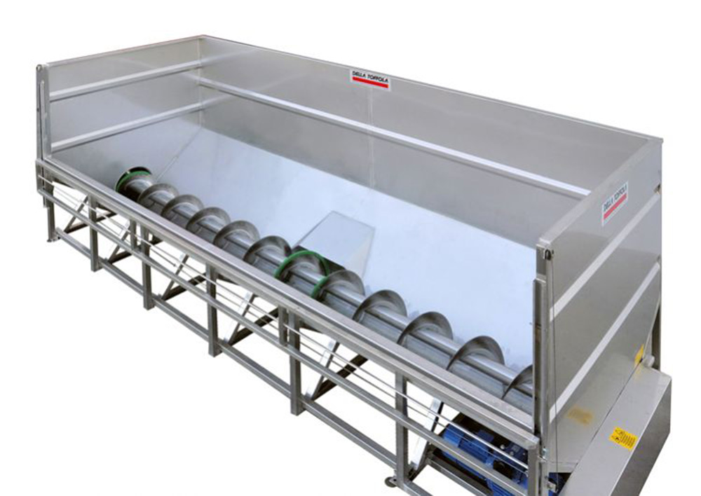 Бункеры с винтовыми конвейерами